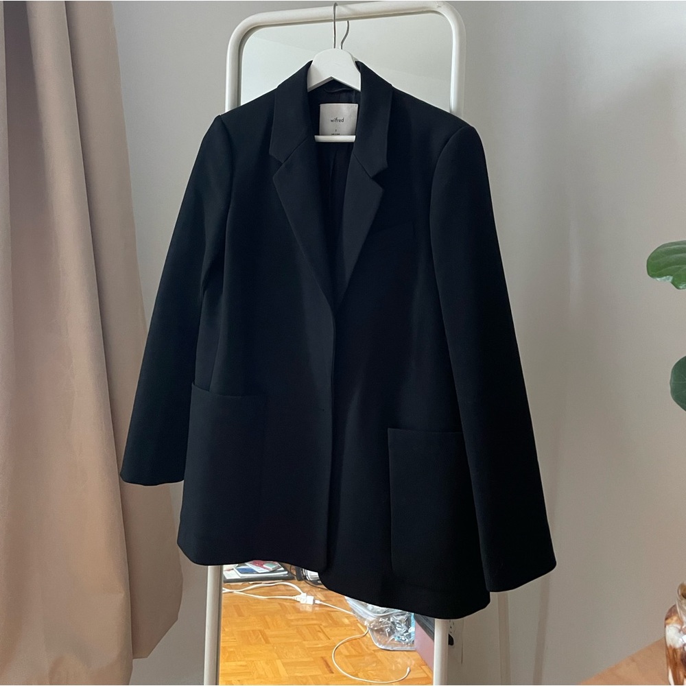 SOLD Aritzia Wilfred Oversized Blazer